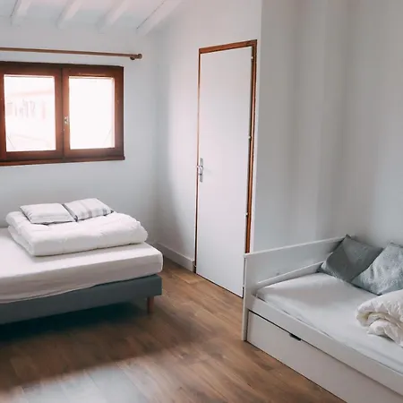 Maison Climatisee, Deux Chambres Avec Exterieur Et Parking Gratuit * Saint-Cyprien (Pyrenees-Orientales)
