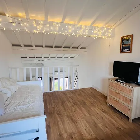 Prázdninový dům Maison Climatisee, Deux Chambres Avec Exterieur Et Parking Gratuit Saint-Cyprien (Pyrenees-Orientales)